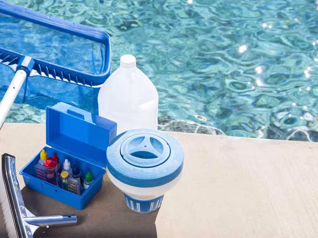 تجهیزات استخر